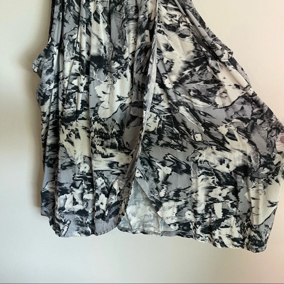 Fabletics Gena draped halter tank size medium - Picture 4 of 6